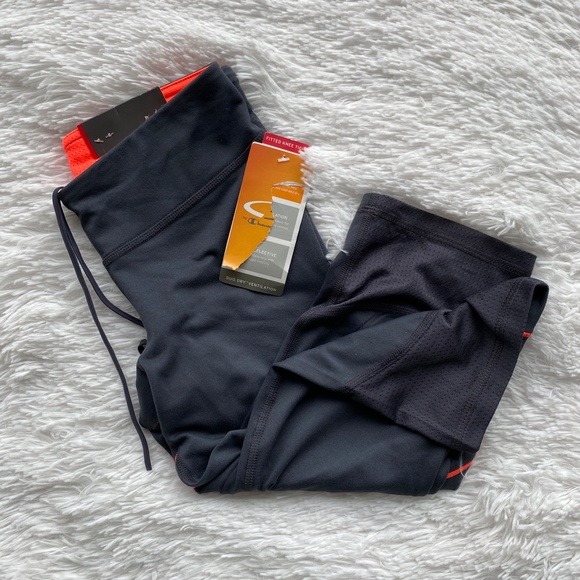 Champion Pants - NWT CHAMPION Gray Fitted Knee Tight Capris XS